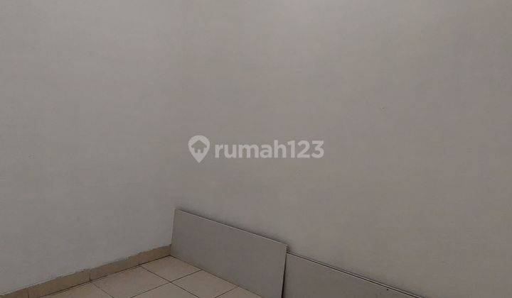 Ruko 2 lantai lokasi strategis di emerald bintaro