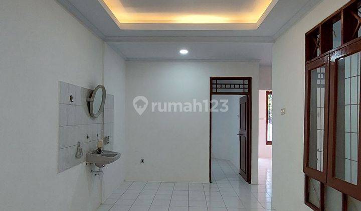Rumah di Vila bintaro Regency  satu lantai atap baja ringan sudah renovasi di tangerang selatan 2