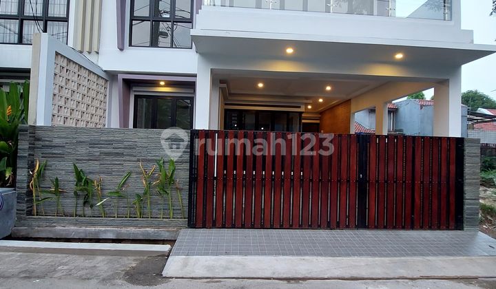 Rumah Cantik Terawat Lokasi Sangat Strategis Di Sekitar Bintaro