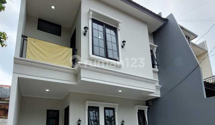 New Home with Family Room Upstairs Ready to Occupy in Bintaro
