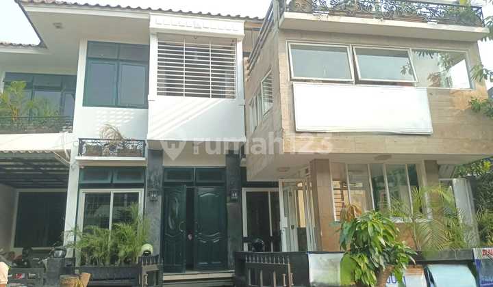 Rumah Hoek Design Minimalis Modern Di Bintaro Jaya Sektor 9