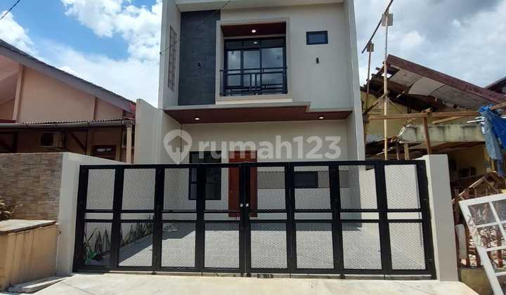 Rumah Baru Ada Taman Belakang Lokasi Strategis Di Sekitar Bintaro Rumah Baru Ada Taman Belakang Lokasi Strategis Di Sekitar Bintaro