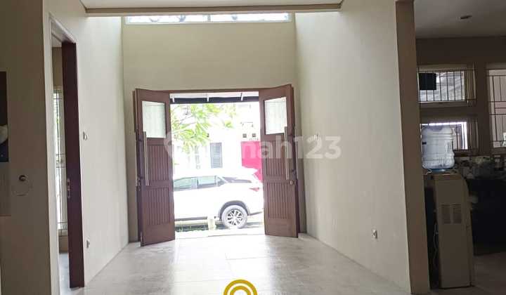A House in a Quiet and Safe Neighborhood in Bintaro Jaya Sector 9 2