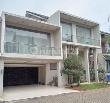 Modern Design House in Premium Cluster Bintaro Jaya Sector 7