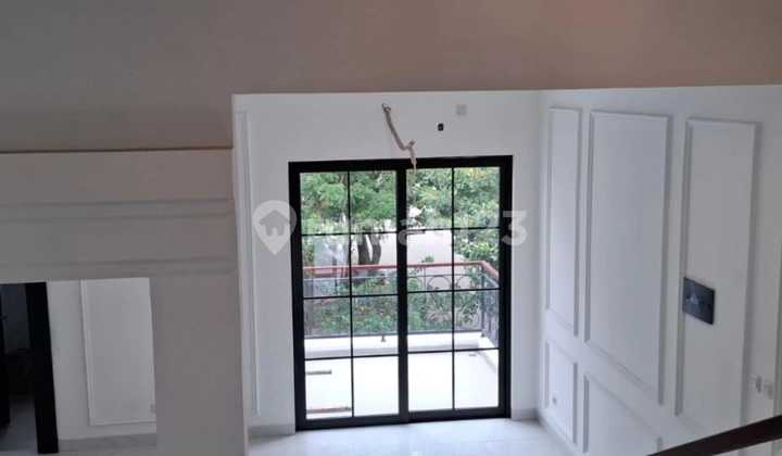 Rumah Baru Split Level Row Jalan Lebar di Bintaro Jaya Sektor 7 2
