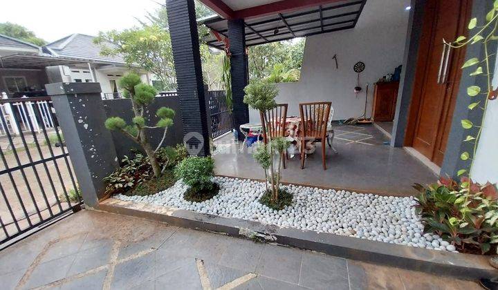 Rumah ada Kolam Renang di Sekitar Bintaro Dekat Ke Stasiun Kereta 2