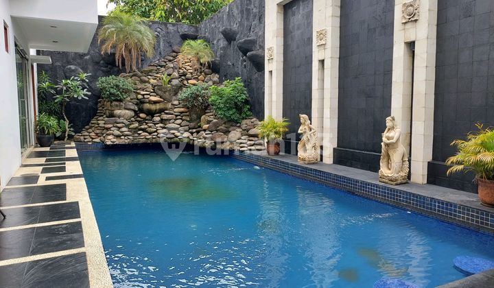 Rumah Cantik Bergaya Bali Lokasi Strategis Di Bintaro Sektor 9