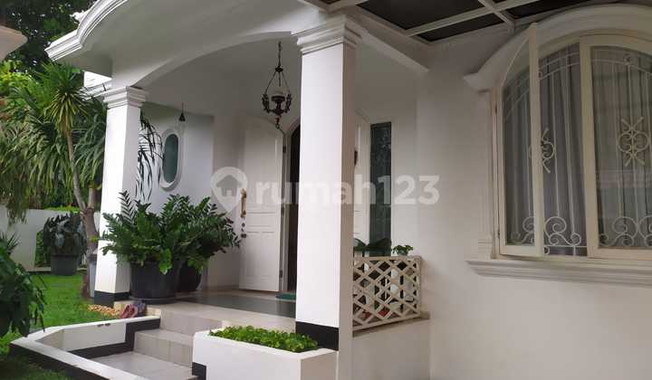 Rumah Hoek Bebas Banjir Sirkulasi Udara Bagus Di Sekitar Bintaro