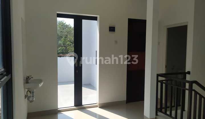 Hunian syariah Modern Minimalis Strategis dekat kajian Sunnah Rodja dan Taman Buah Mekarsari 2