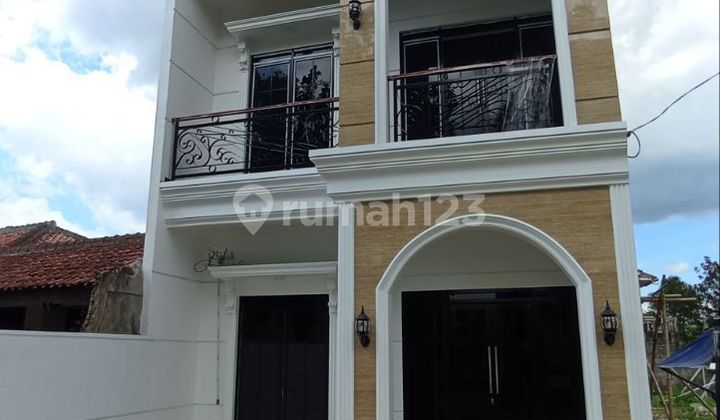 Rumah 3 Lantai ala Sultan Modern Tengah Kota Bogor dekat Tol Borr Rumah 3 Lantai ala Sultan Modern Tengah Kota Bogor dekat Tol Borr