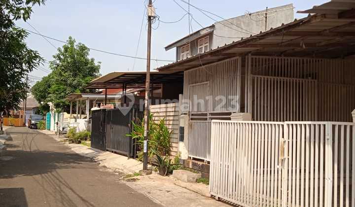 Rumah di Jalan Mursid, Jagakarsa, Jakarta Selatan