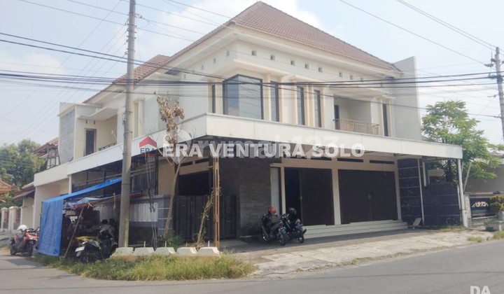 Rumah dan Ruang Usaha Strategis Jaten Karanganyar