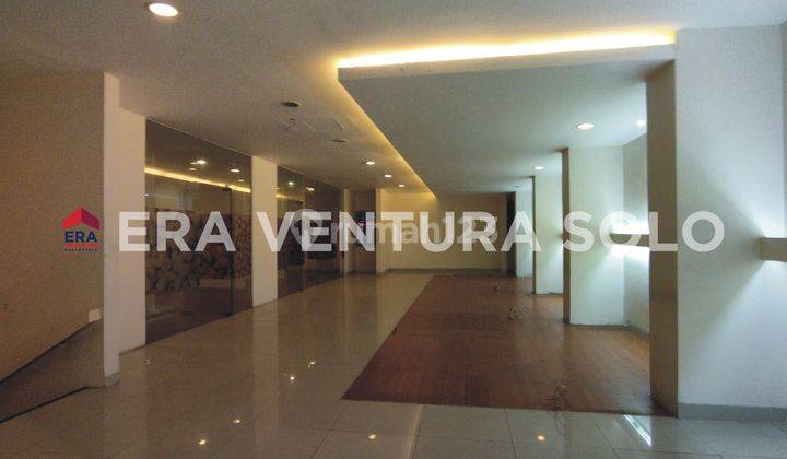 Ruang Usaha Strategis Tengah Kota Solo 8