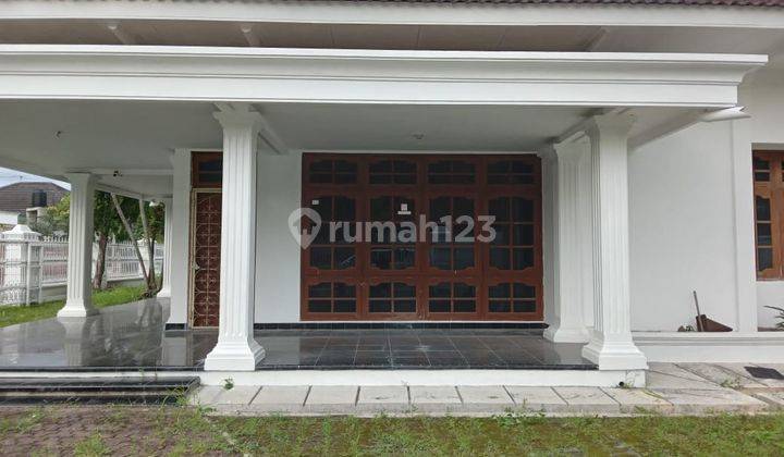 Rumah Mewah Strategis Jajar Solo 2