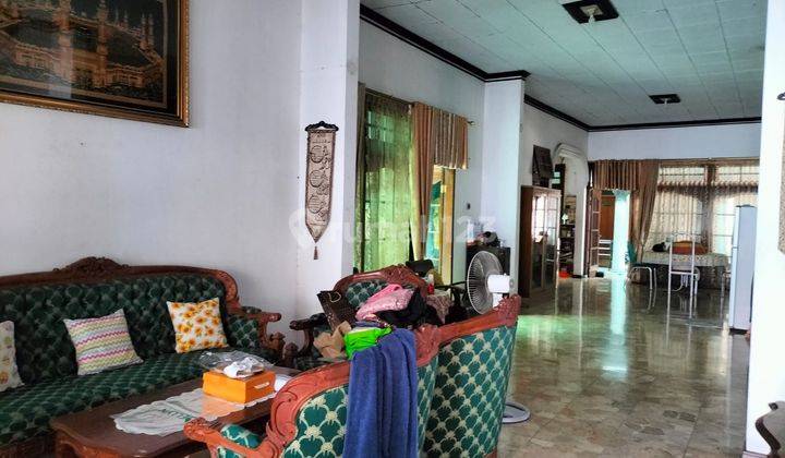 Rumah Lama Tengah Kota Gajahan Solo 2