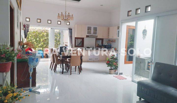 Rumah Minimalis Modern Gentan 1