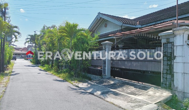 Rumah Mewah Sumber Solo 1
