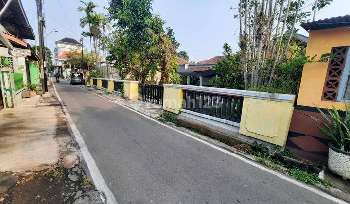 Rumah Lama Terawat Tengah Kota Laweyan Solo 2