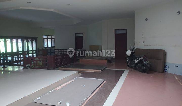 Rumah Mewah Tengah Kota Solo 2