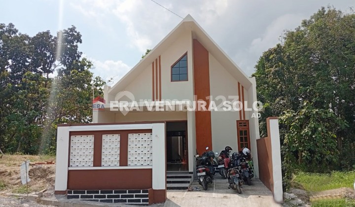 Rumah Baru Pesan Bangun Strategis Gatak Sukoharjo