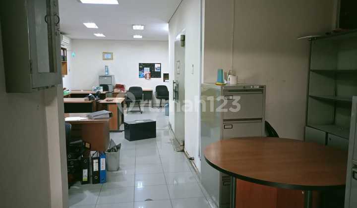 Ruang Usaha Strategis Tengah Kota Solo 2