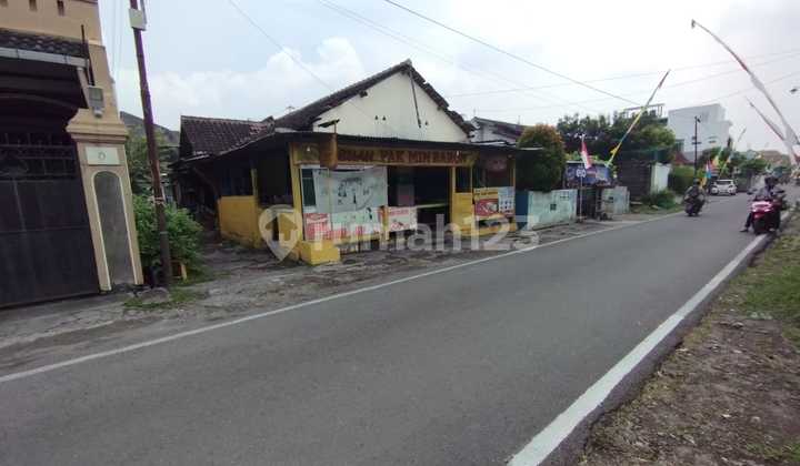 Strategic Old House Panularan Solo 2
