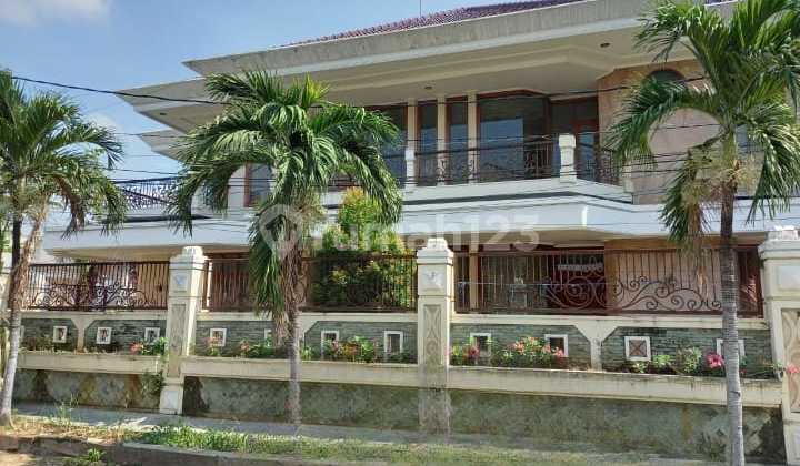 DI JUAL RUMAH HOOK FULL FURNISH CLASSIC TROPIS STYLE,  JL. SERUNI SURABAYA PUSAT  