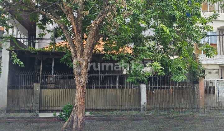 Rumah Pusat Kota Harga Murah!! di Jual Rumah Hitung Tanah Jl. Embong Cerme Surabaya Pusat