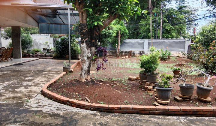 RUMAH LAMA HITUNG TANAH PINGGIR JALAN RAYA 2