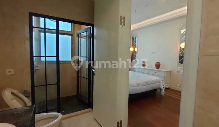 APARTEMEN SENAYAN CITY 3BR SIZE 207SQM 6