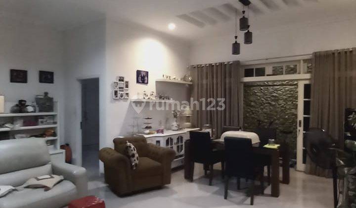 DIJUAL RUMAH JL. RASAMALA, 1 ¹/2 LANTAI BARU RENOVASI  8