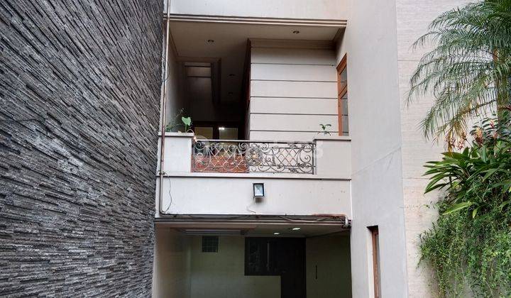 FOR RENT HOUSE AT PONDOK INDAH PRIME LOCATION CONDITION SEMI FURNISH 2
