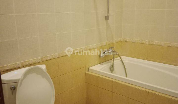 FOR RENT HOUSE AT PONDOK INDAH PRIME LOCATION CONDITION SEMI FURNISH 10