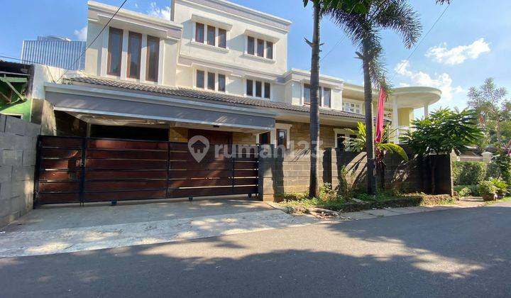 DISEWAKAN RUMAH TINGGAL ATAU BISA UNTUK KANTOR