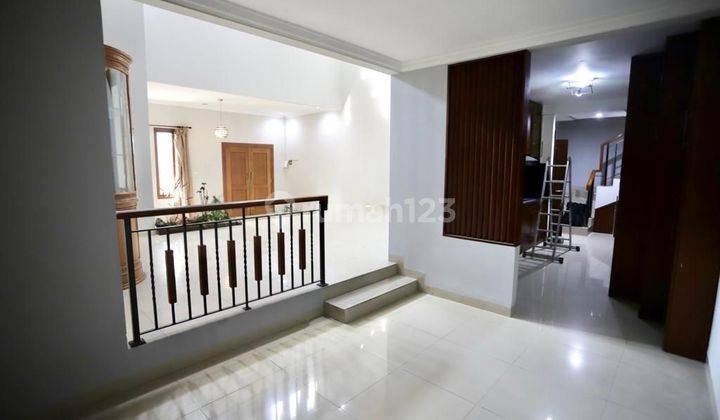 DISEWAKAN RUMAH TINGGAL ATAU BISA UNTUK KANTOR