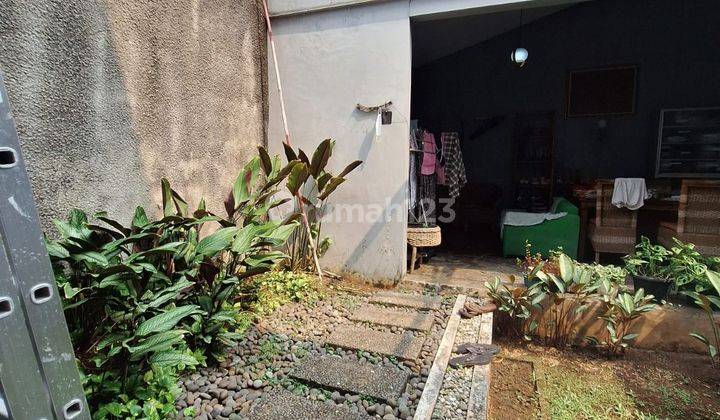 DIJUAL RUMAH DIREMPOA BERGAYA INDUSTRIAL 4