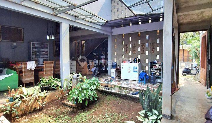 DIJUAL RUMAH DIREMPOA BERGAYA INDUSTRIAL 5