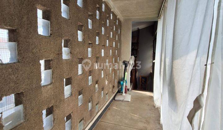DIJUAL RUMAH DIREMPOA BERGAYA INDUSTRIAL 13