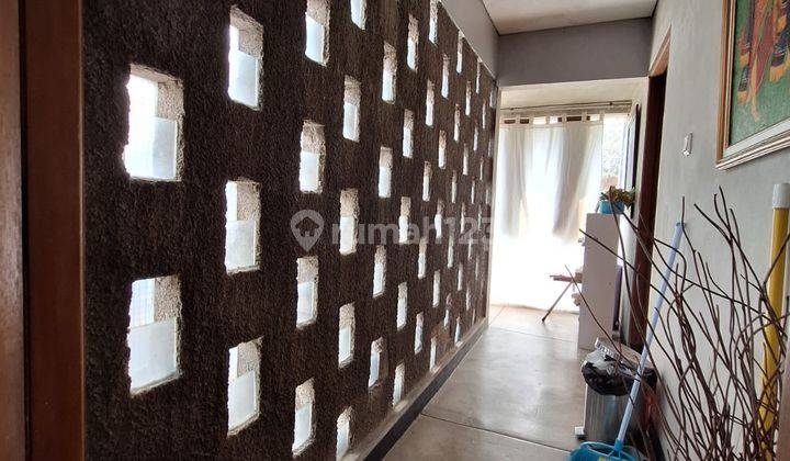 DIJUAL RUMAH DIREMPOA BERGAYA INDUSTRIAL 20
