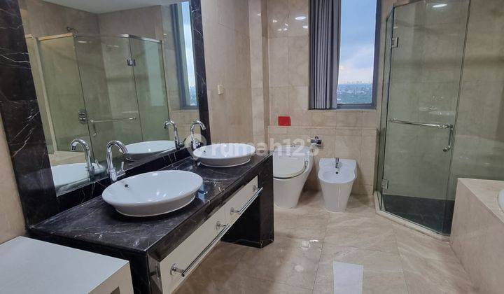 SEWA APARTEMEN SENAYAN CITY 3BR 13