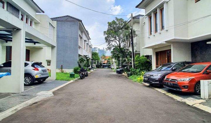 RUMAH CANTIK DALAM TOWNHOUSE CILANDAK BRAT  2