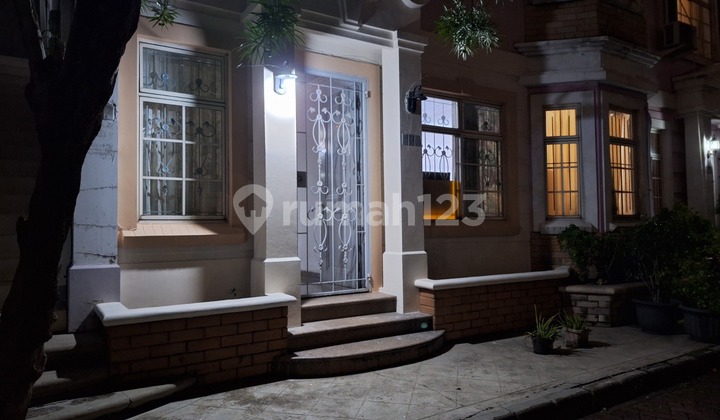 Townhouse Taman Paris Lantai Bawah Dekat Tol Jakarta Tangerang Townhouse Taman Paris Lantai Bawah Dekat Tol Jakarta Tangerang