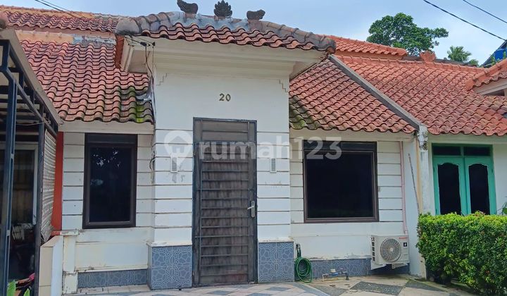 Rumah 1.5 Lantai di Taman Ubud Lippo Karawaci Hadap Selatan Plafon Tinggi Bagus Rapi Rumah 1.5 Lantai di Taman Ubud Lippo Karawaci Hadap Selatan Plafon Tinggi Bagus Rapi