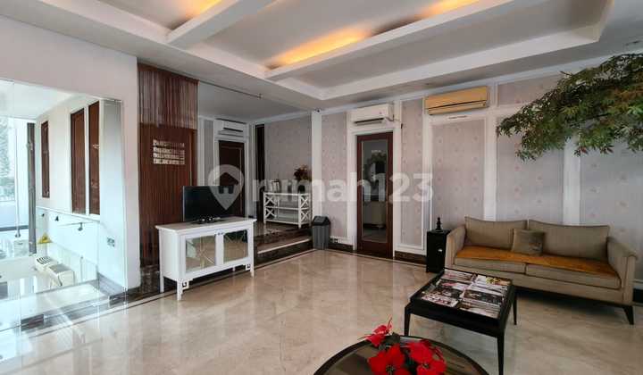 Ex Klinik di Prapanca Raya 600/800M2, Lebar Muka23,7M, 3 Lantai, bisa Sewa Per Lantai 2