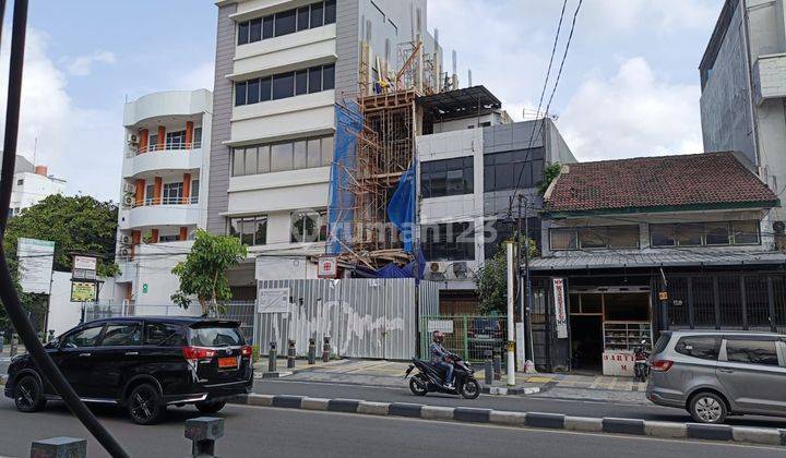 Rumah 2 Lantai Uf di Jl Proklamasi,menteng Lok Strtgs 2