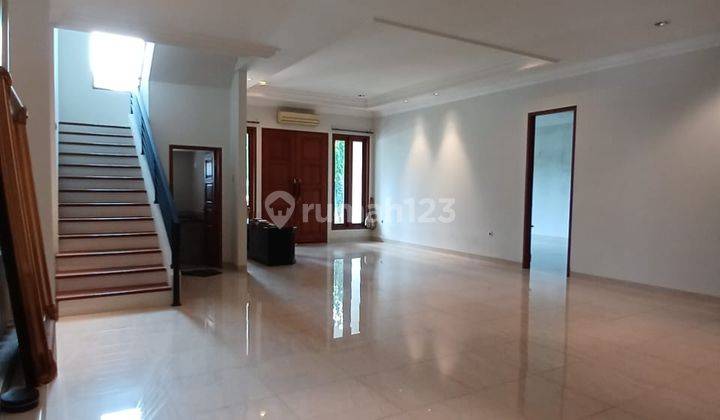 Rumah 2 Lantai, Hook, Bagus SHM di Jln Taman Patra Kuningan, Jakarta Selatan 1