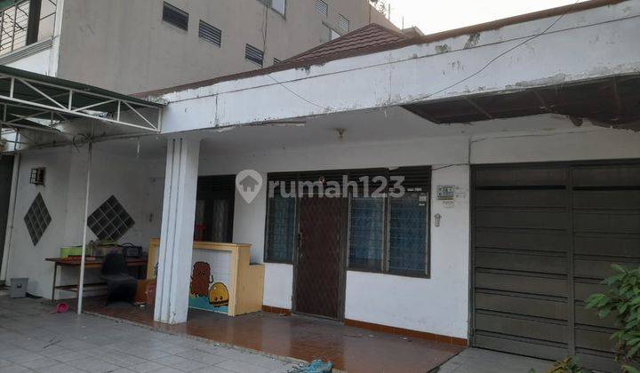 Rumah Butuh Renovasi Unfurnished SHM di Jalan Kartini Raya Jakarta Pusat, Jakarta Pusat 1