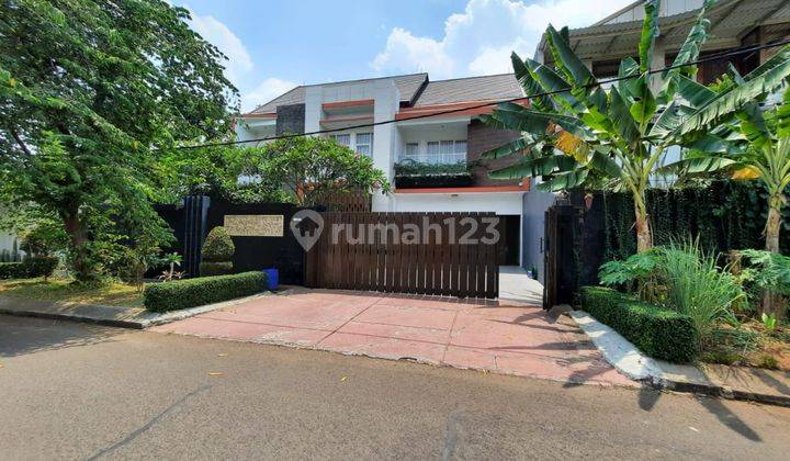 Rumah 2 Lantai Bagus Furnished SHM di Bukit Golf Riverside, Bogor 1