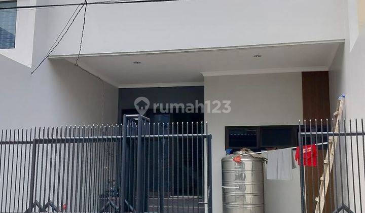 Rumah 2 Lantai Baru Unfurnished SHM di Kelapa Gading, Jakarta Utara 1