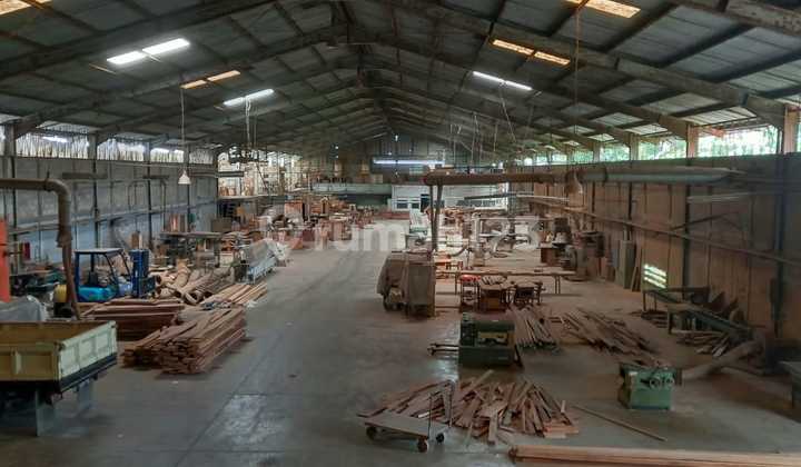 Sewakan Gudang ex pabrik Furnitur bangunan 2268 m2 Bagus Setu Bekasi, Bekasi bisa container 40 feet